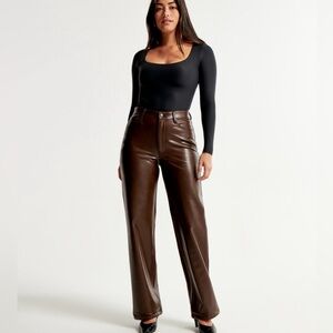 Abercrombie Curve Love Vegan Leather 90s High Rise Pant - Dark Brown